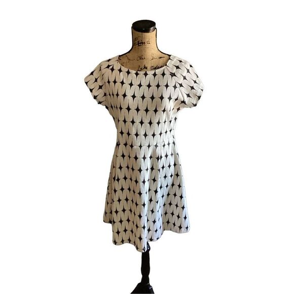 Renee C Dress - Picture 1 of 9